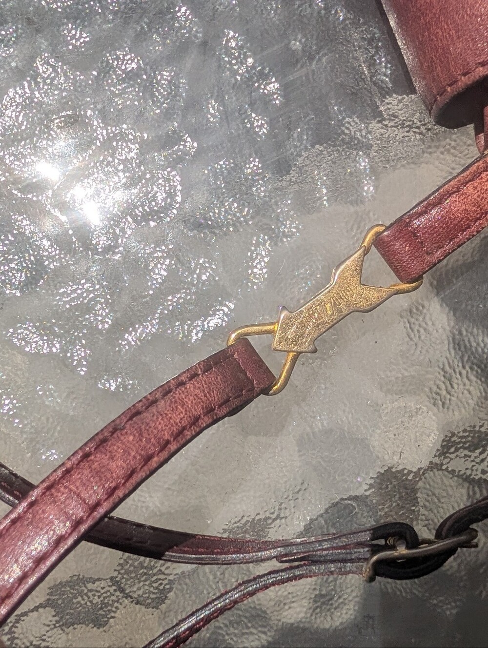 gold & pfeil made in italy Distressed Burgundy Leather mini Crossbody bag - Picture 4 of 13
